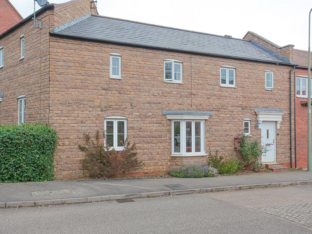 3 bed terraced house for sale in Winter Gardens Way, Banbury OX16 Zoopla
