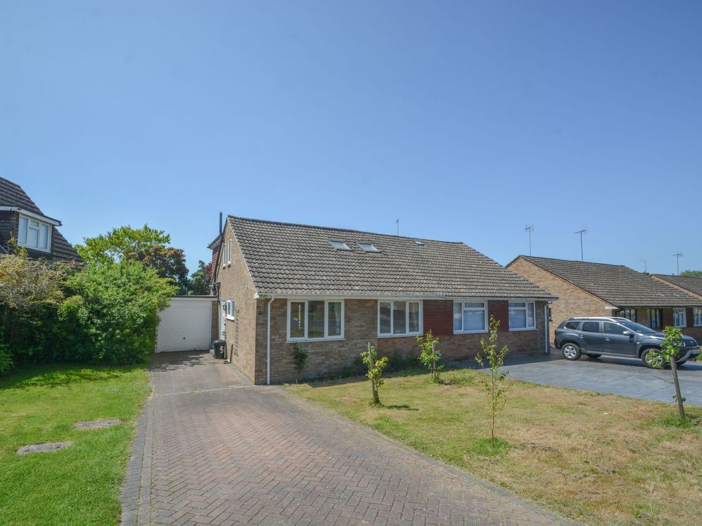 2 bed semidetached house for sale in Sewell Avenue, Wokingham RG41