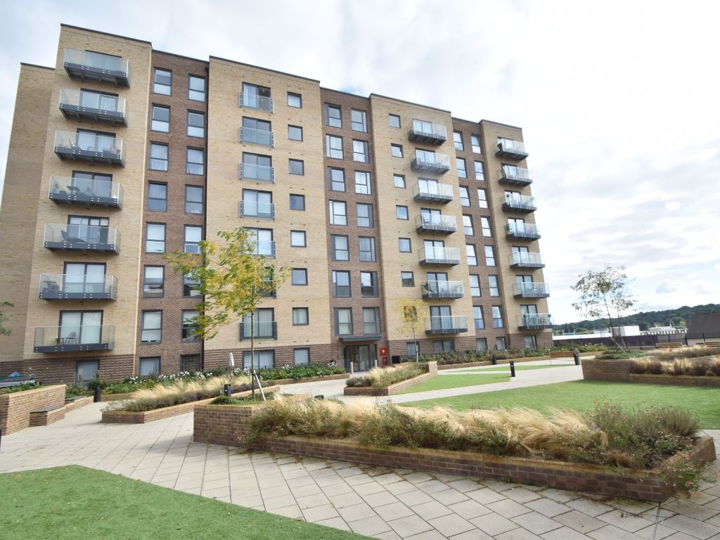 2 bed flat to rent in Stirling Drive, Luton, Bedfordshire LU2 Zoopla
