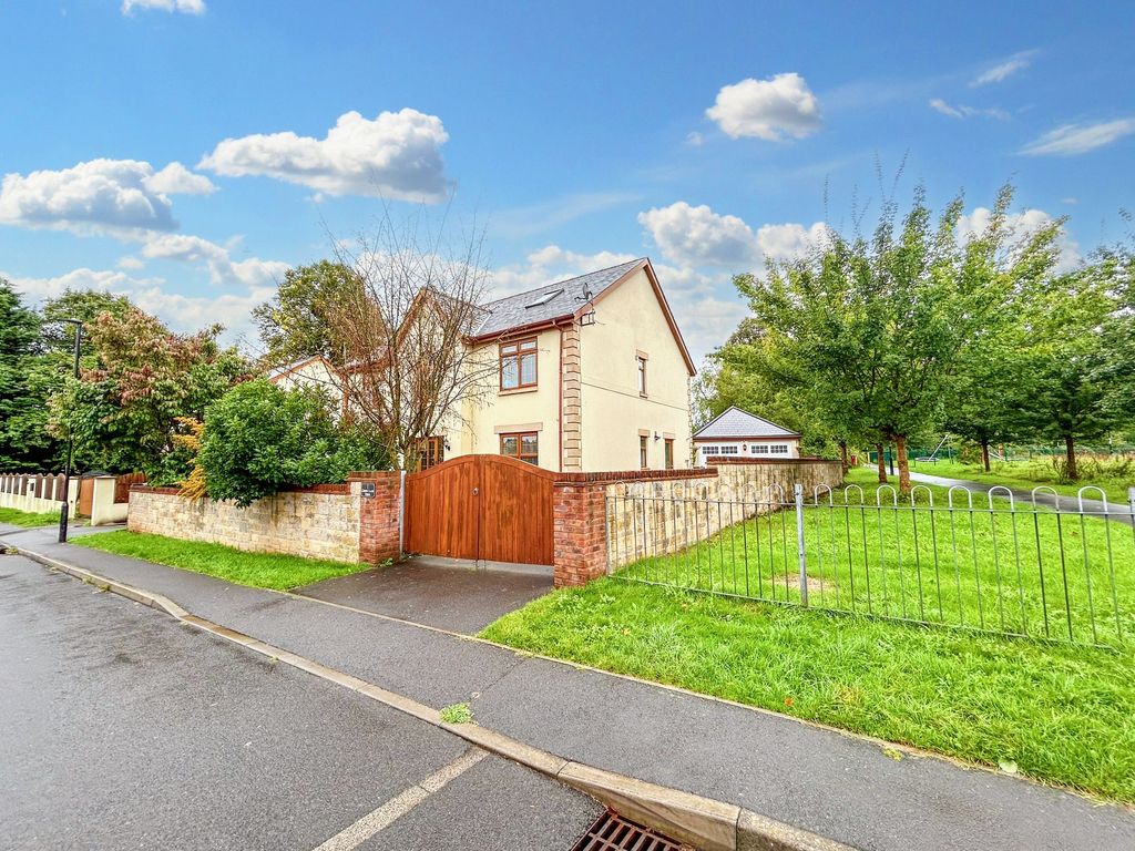 6 bed detached house for sale in Ash Tree Road, Caerwent, Caldicot NP26, £550,000 Zoopla