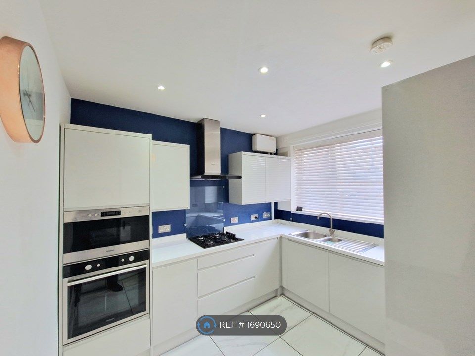 3 bed terraced house to rent in Old Mill Street, Manchester M4 Zoopla