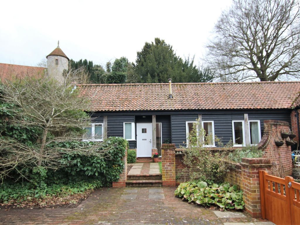 2 bed property to rent in Church Farm Barns, Church Street, Bawburgh