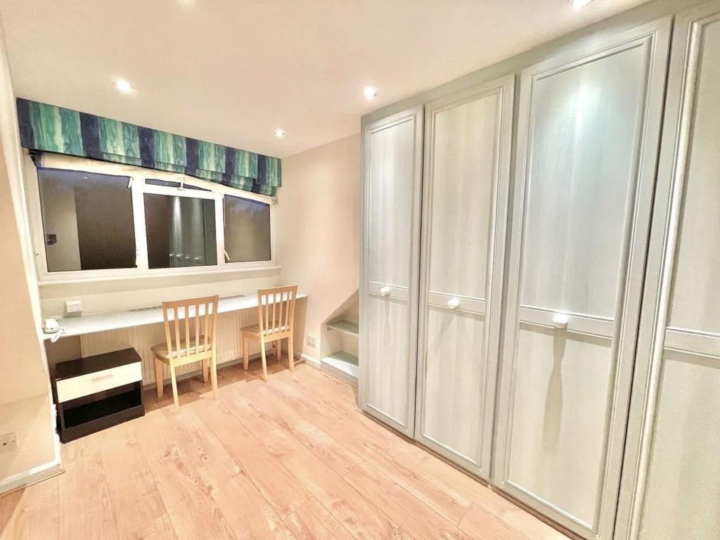 Room to rent in Wolstonbury, North Finchley, London EnSuite Double