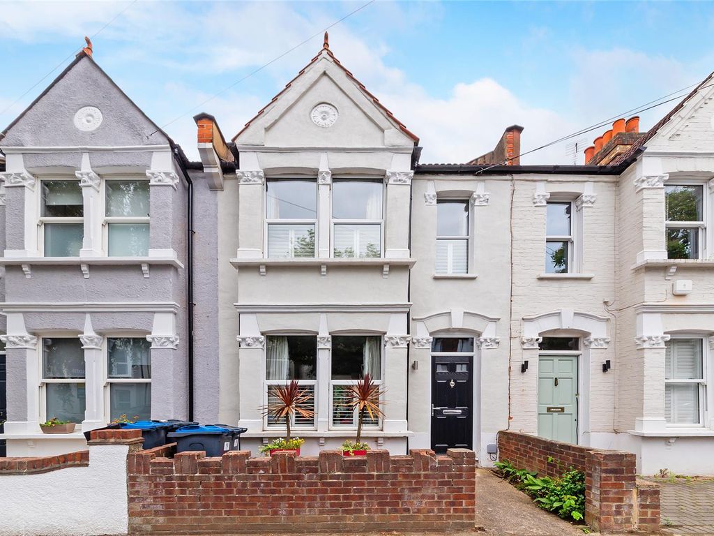 3 bed terraced house for sale in Havelock Road, London SW19, £860,000