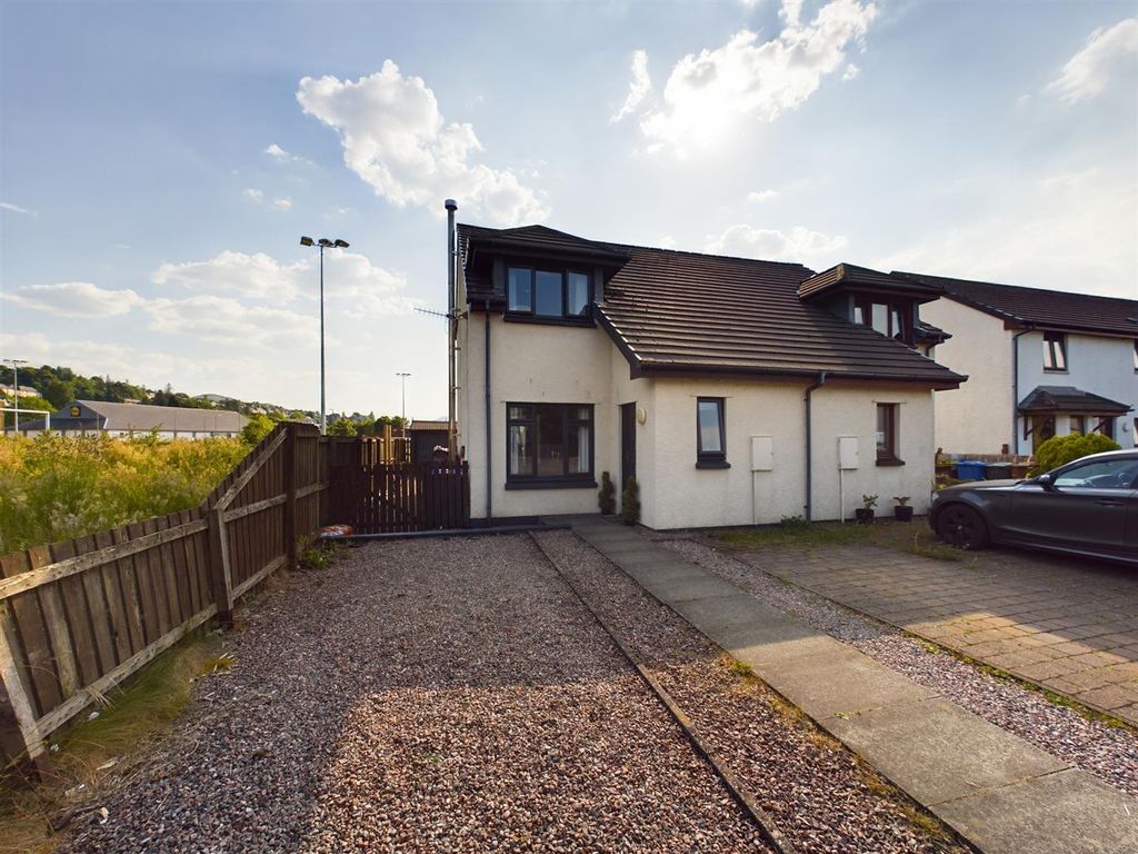 2 bed property for sale in Camanachd Crescent, Fort William PH33 Zoopla
