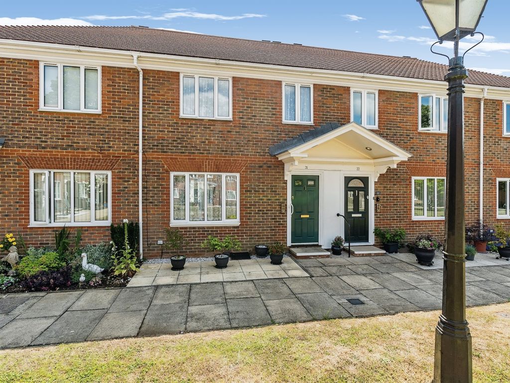 2 bed terraced house for sale in Nevill Court, West Malling ME19 Zoopla