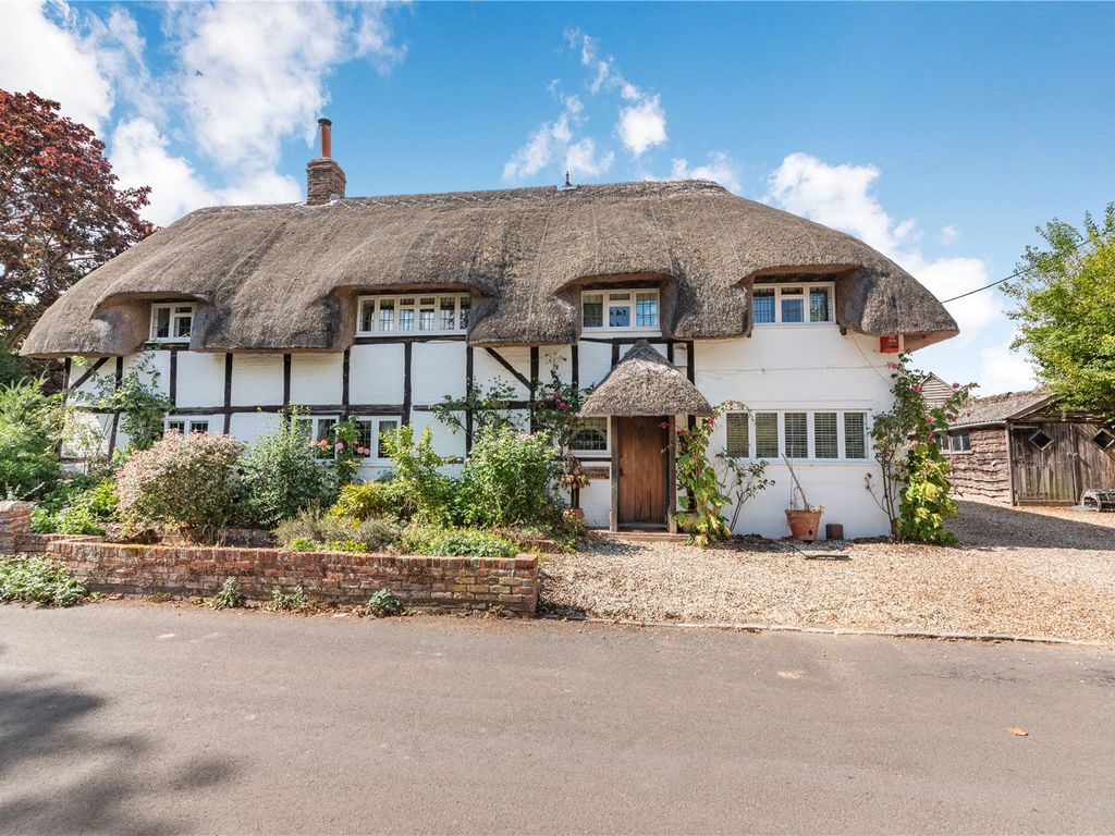 4 bed detached house for sale in Westbrook, Newbury, Berkshire RG20