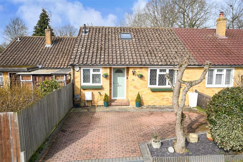 2 bed semidetached bungalow for sale in Crown Road, Edenbridge, Kent