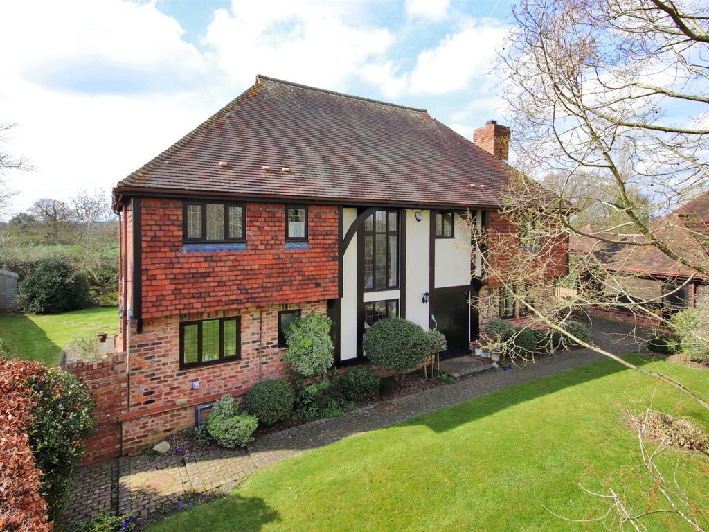 6 bed detached house for sale in Carpenters Lane, Hadlow, Tonbridge