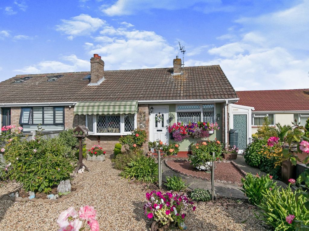 2 bed detached bungalow for sale in Bembridge Close, ClactonOnSea