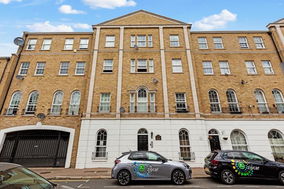 Helena Square, London SE16