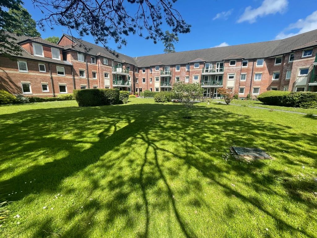 2 bed flat for sale in Mumbles Bay Court, Mayals Road, Blackpill