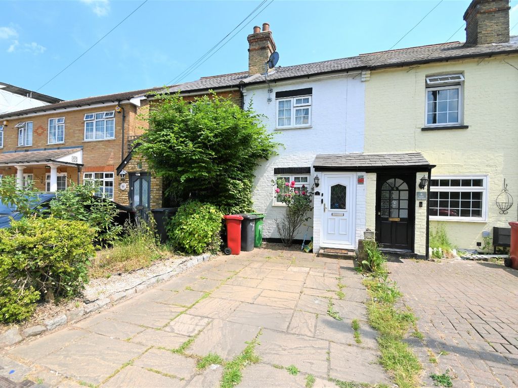 2 bed terraced house for sale in Kings Terrace, Sutton Lane, Langley