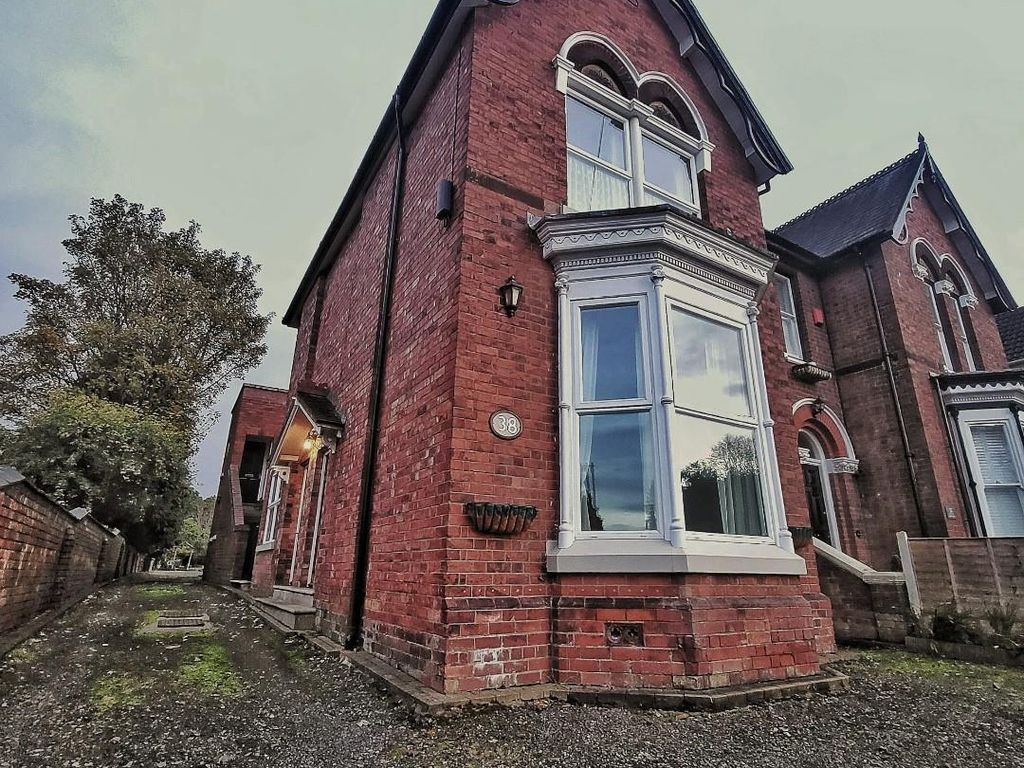 1 bed flat to rent in Stafford Road, Bloxwich, Walsall WS3, £700 pcm