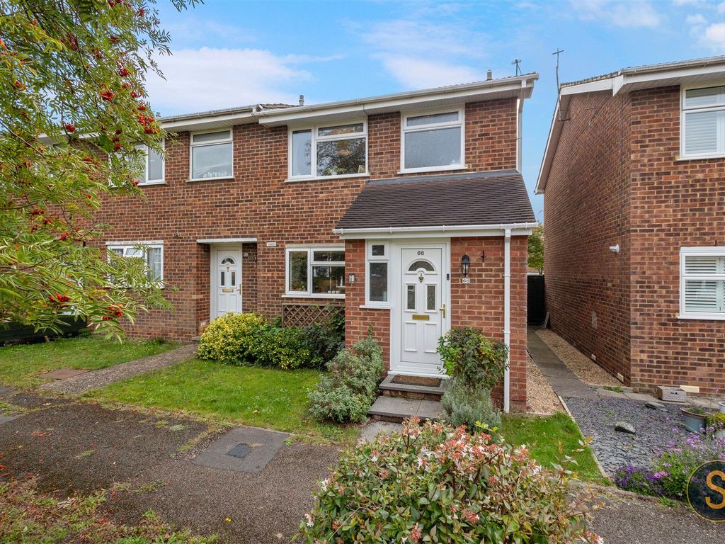 3 bed semidetached house for sale in Chiltern Park Avenue, Berkhamsted