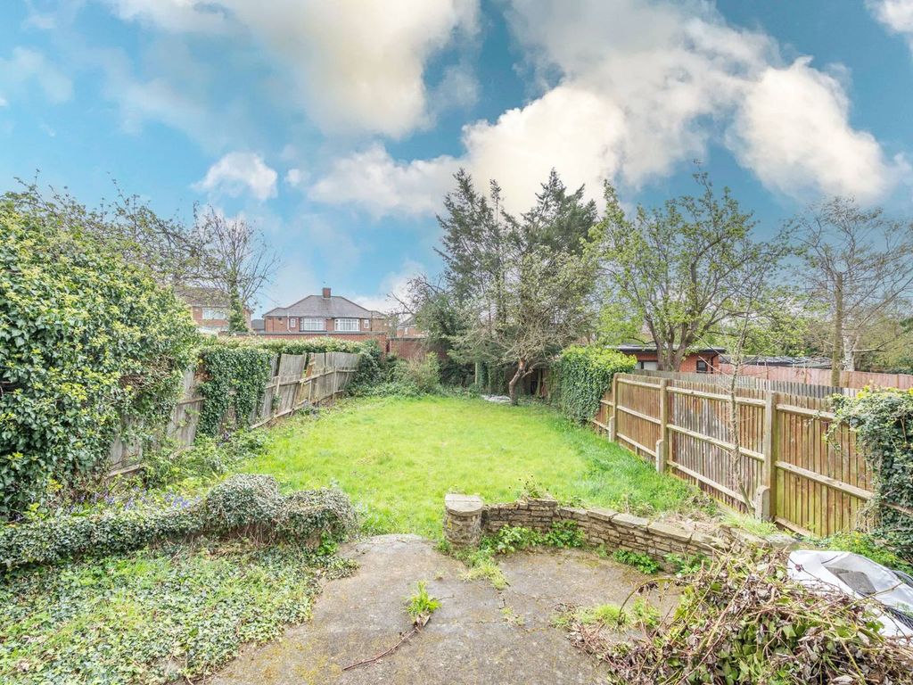 3 bed semidetached house for sale in Coledale Drive, Stanmore HA7, £