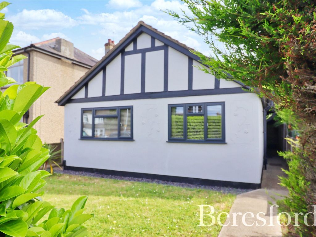 3 bed bungalow for sale in Writtle Road, Chelmsford CM1 Zoopla