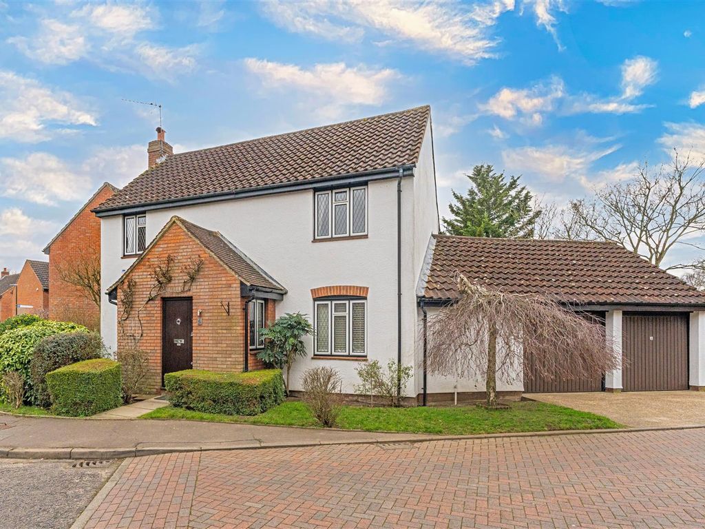4 bed detached house for sale in Gresham Road, Hampton TW12 Zoopla