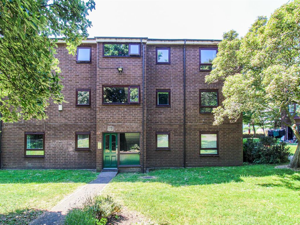 2 bed flat to rent in Pildacre Lane, Ossett WF5, £625 pcm Zoopla