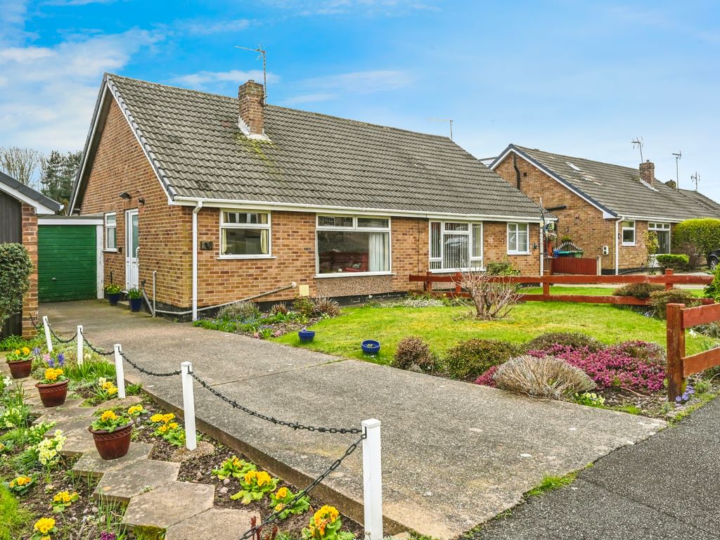 2 bed semidetached bungalow for sale in Keyworth Drive, Mansfield NG19