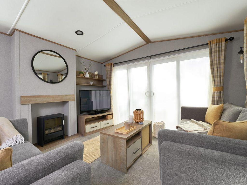 2 bed property for sale in Faversham Road, Seasalter, Whitstable CT5, £71,000 Zoopla