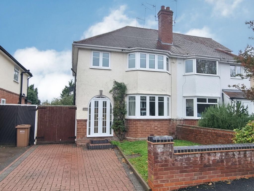 3 bed semidetached house to rent in Colin Road, Worcester WR3, £1,000