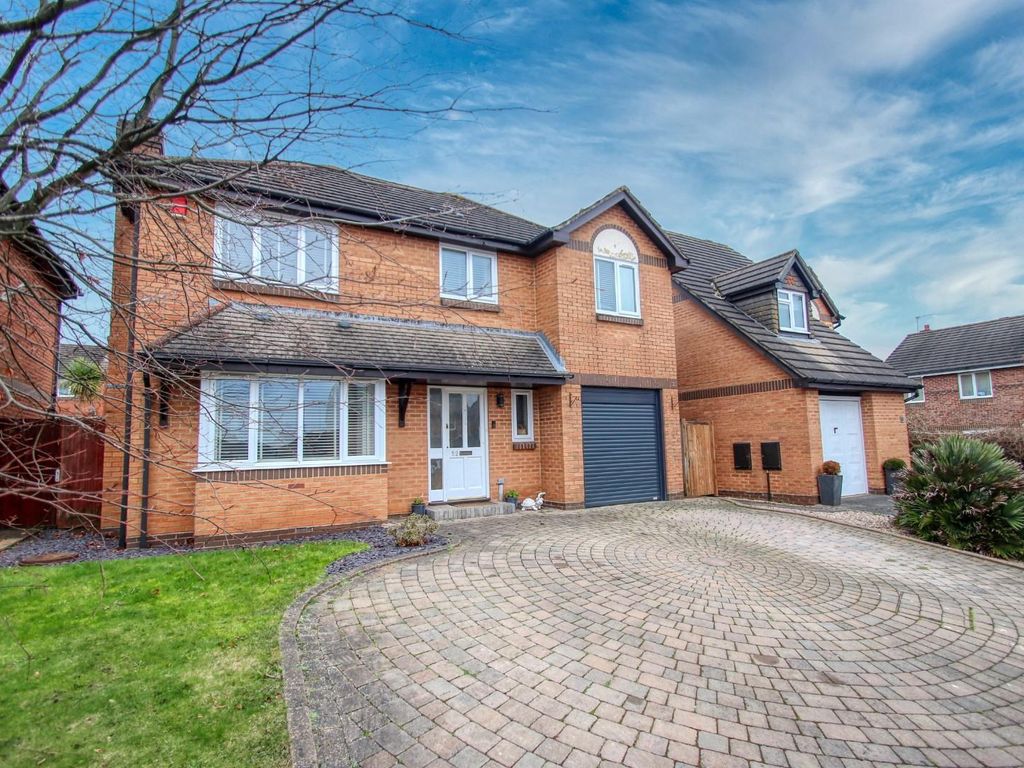 4 bed detached house for sale in Upper Barn Copse, Fair Oak, Eastleigh
