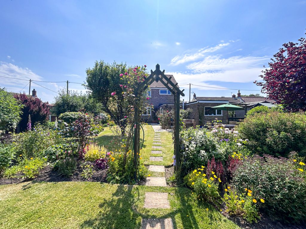 3 bed detached house for sale in Cross Lane, Alkborough, Scunthorpe