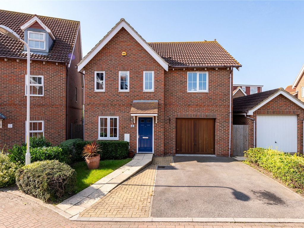 4 bed detached house for sale in Mallow Road, Minster On Sea, Sheerness