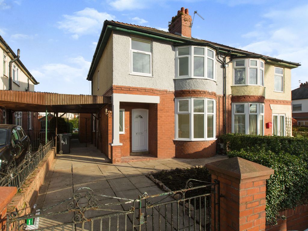 3 bed semidetached house to rent in Broadgate, Preston, Lancashire PR1