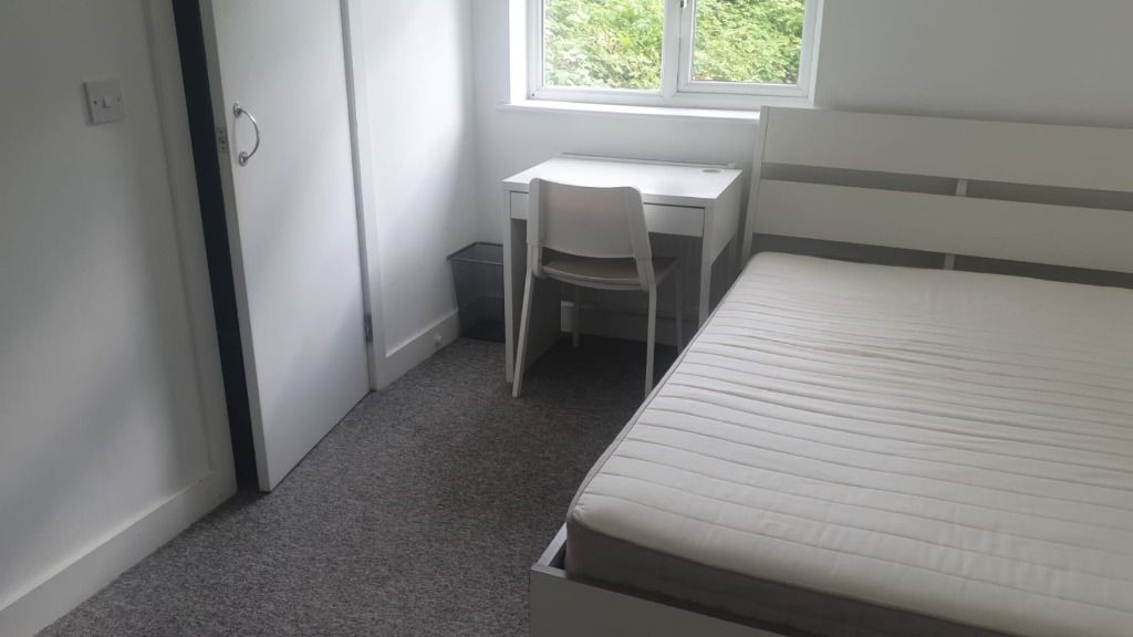 Room to rent in Golders Green Road, Golders Green, London NW11 Zoopla