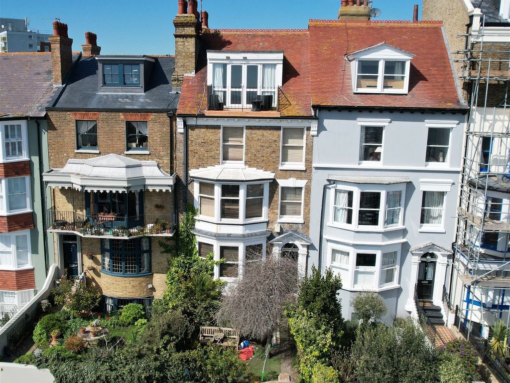 6 bed terraced house for sale in Prospect Terrace, Ramsgate CT11 Zoopla