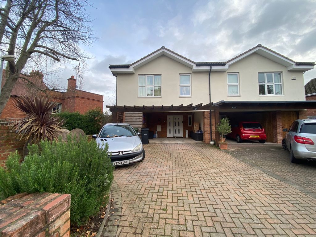 3 bed property to rent in Henwick Road, Worcester WR2 Zoopla