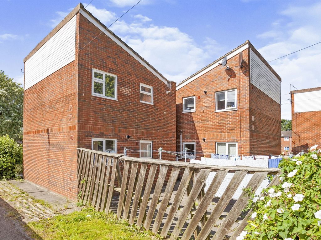 1 bed flat to rent in St. Swithins Grove, Stanley, Wakefield WF3 Zoopla