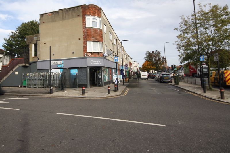 2 bed flat for sale in Church Road, Northolt UB5, £250,000 Zoopla