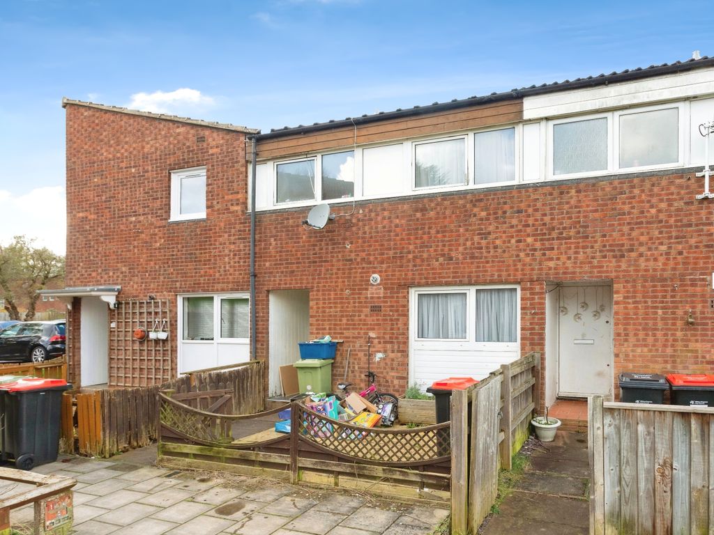 3 bed terraced house for sale in Bounds Croft, Greenleys, Milton Keynes