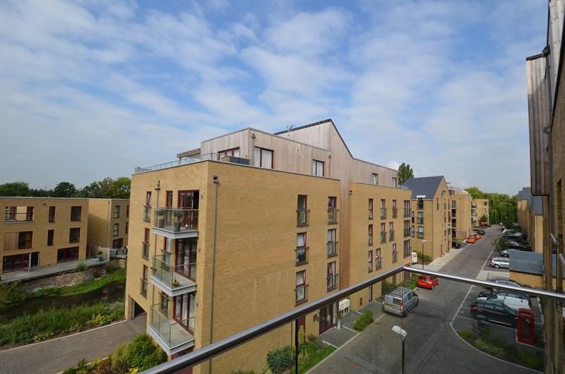 2 bed flat to rent in Kings Mill Way, Denham, Uxbridge UB9 Zoopla