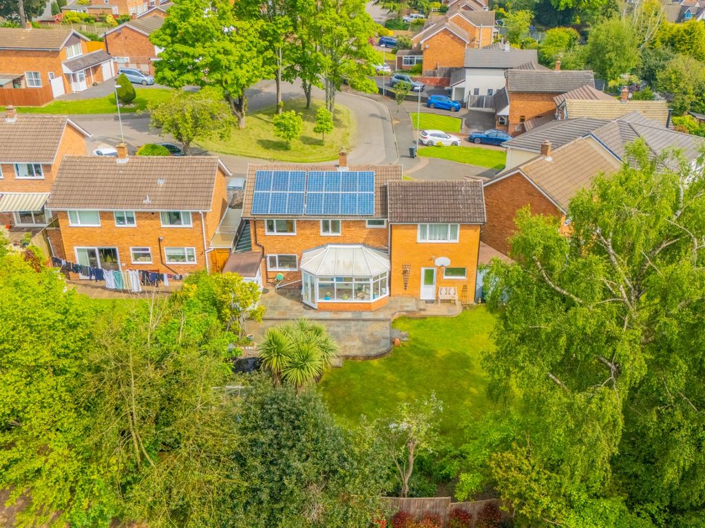 4 bed detached house for sale in Hawthorn Road, Wylde Green, Sutton