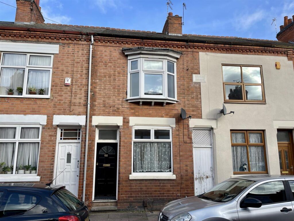 3 bed terraced house to rent in Raymond Road, Leicester LE3, £1,050 pcm