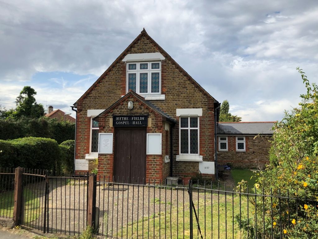 1 bed detached house for sale in 160 Thorpe Lea Road, Egham, Surrey