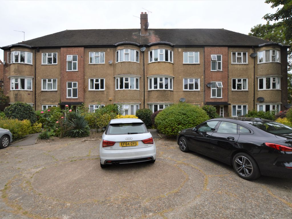 2 bed flat to rent in Kingswood Road, London E11 Zoopla
