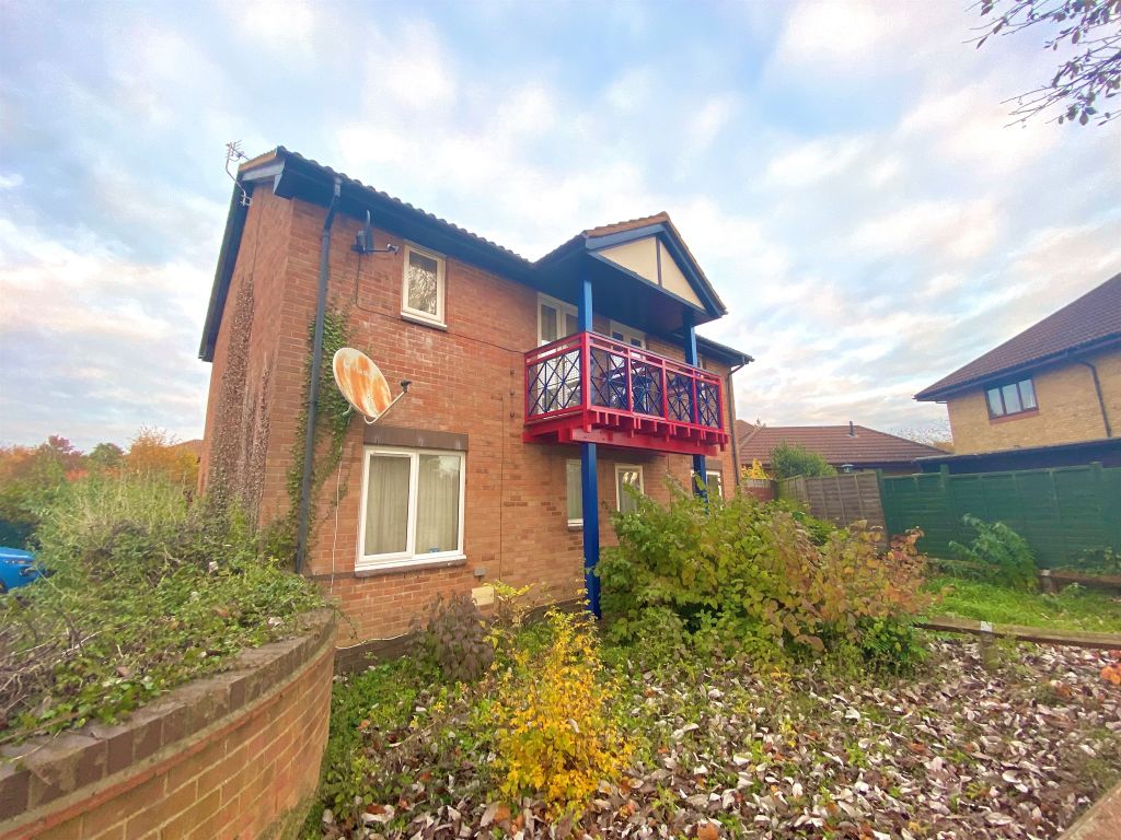 Studio for sale in Pomander Crescent, Walnut Tree, Milton Keynes MK7