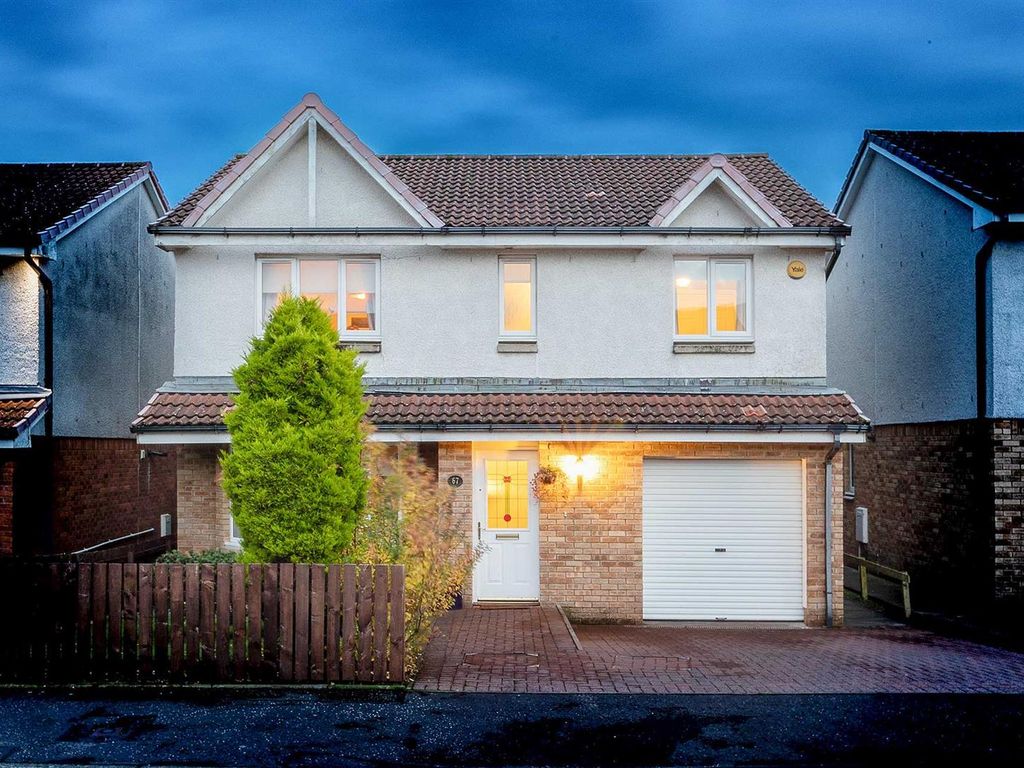 4 bed detached house for sale in Harvie Gardens, Armadale, Bathgate