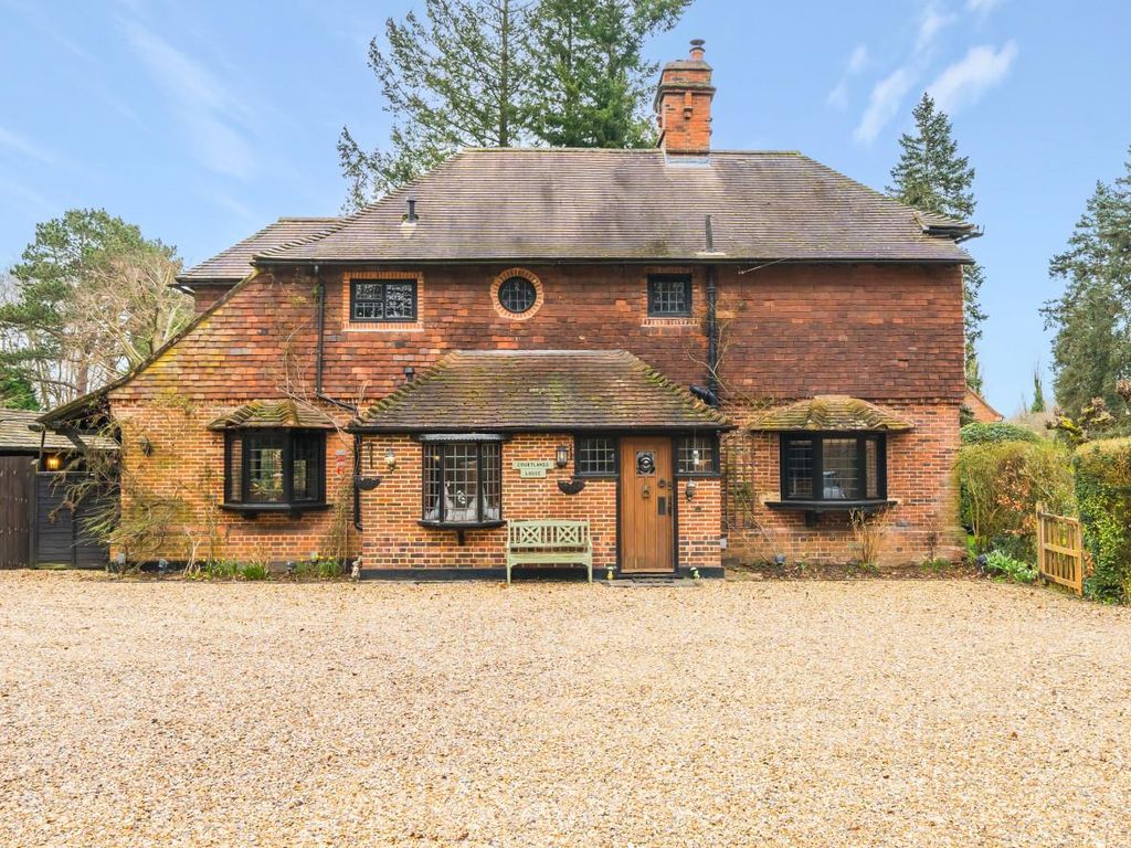 4 bed detached house for sale in Park Road, Banstead SM7, £1,250,000