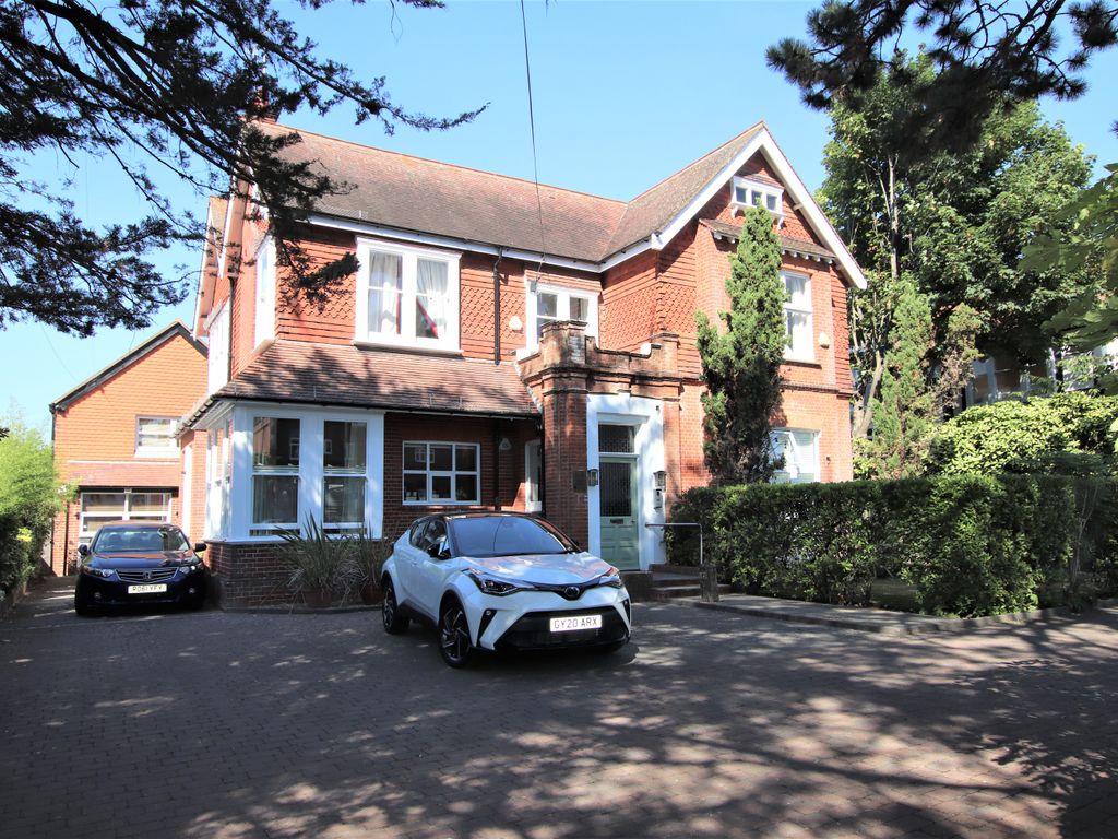 2 bed flat for sale in Downview Road, Worthing BN11 Zoopla