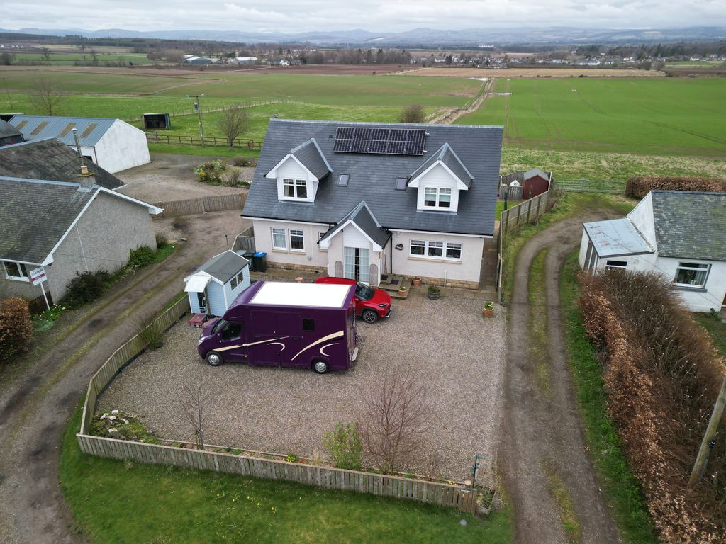 4 bed detached house for sale in Coupar Angus, Blairgowrie PH13, £