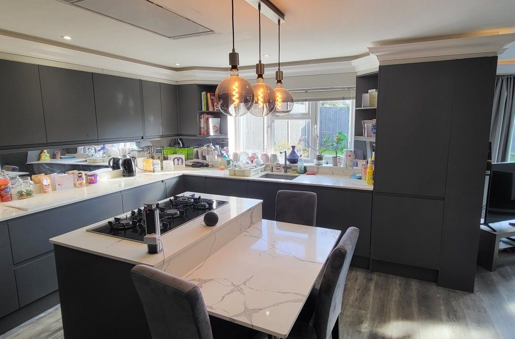 3 bed property to rent in Allingham Close, London W7 Zoopla