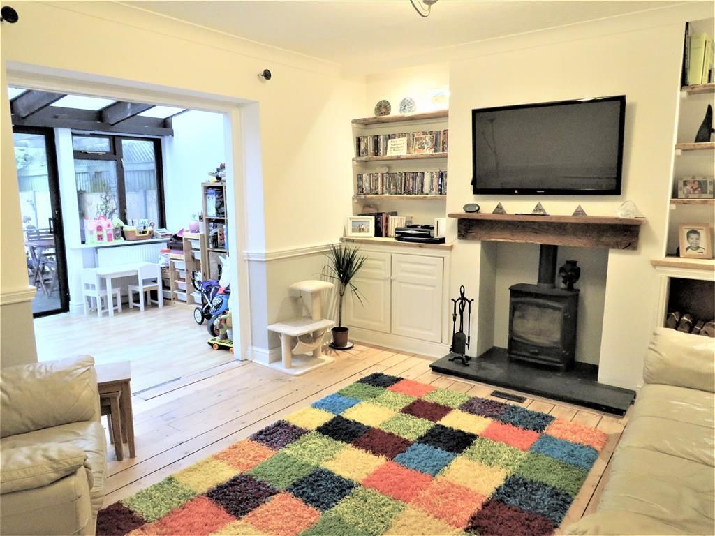 3 bed semidetached house to rent in Eccleston Avenue, Handbridge