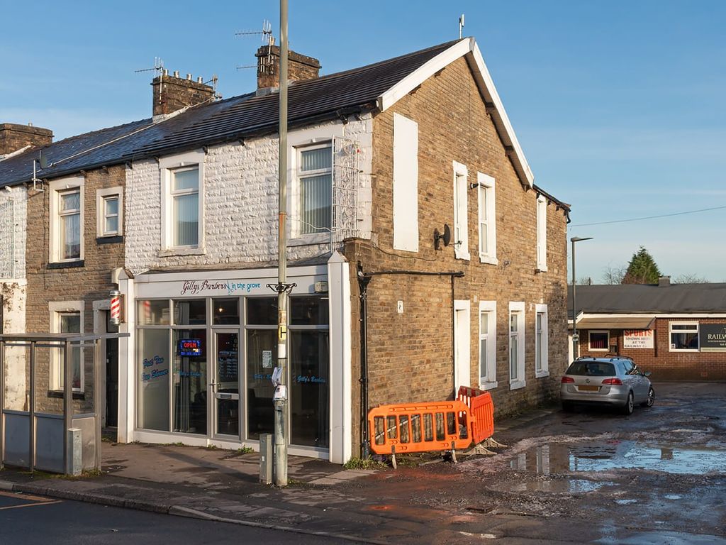 3 bed end terrace house for sale in Rosegrove Lane, Burnley, Lancashire