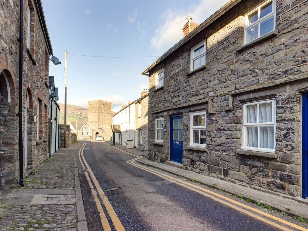 2 bed cottage for sale in crown cottages, llangattock, crickhowell, powys np8